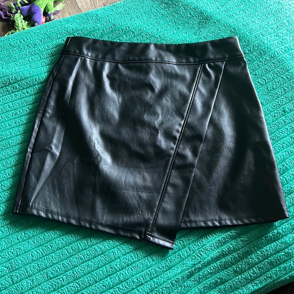 Leather Mini Skirt!